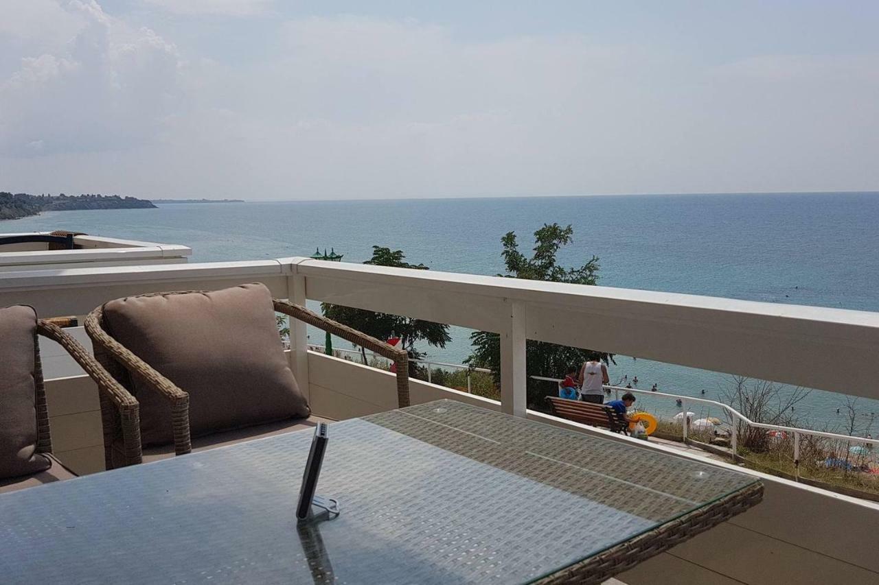Luxury Apartment On The First Line ! Nea Kallikrateia Екстер'єр фото