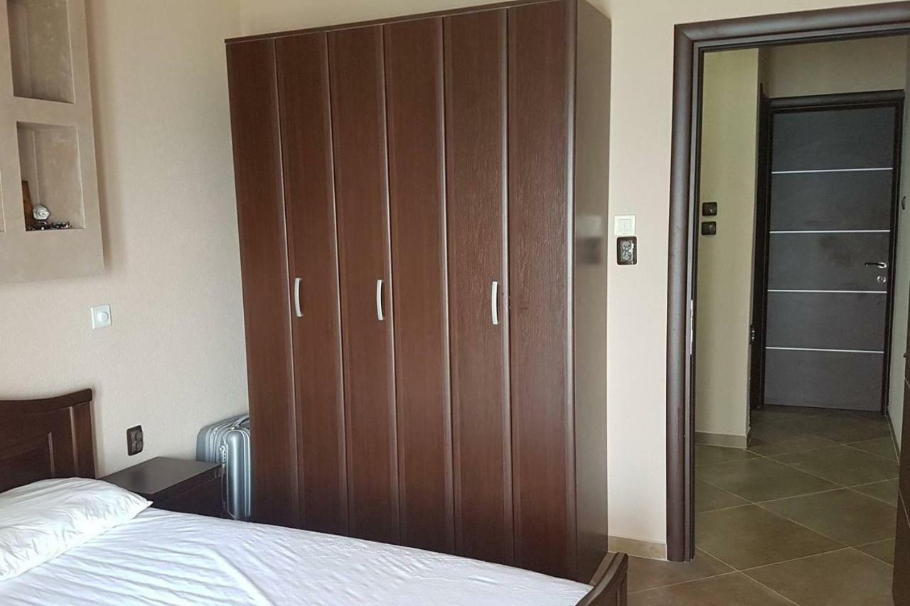 Luxury Apartment On The First Line ! Nea Kallikrateia Екстер'єр фото