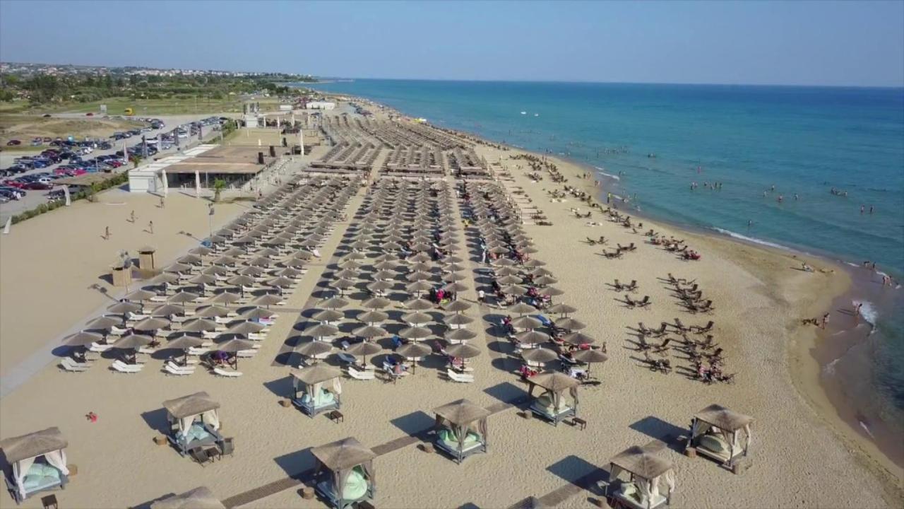 Luxury Apartment On The First Line ! Nea Kallikrateia Екстер'єр фото